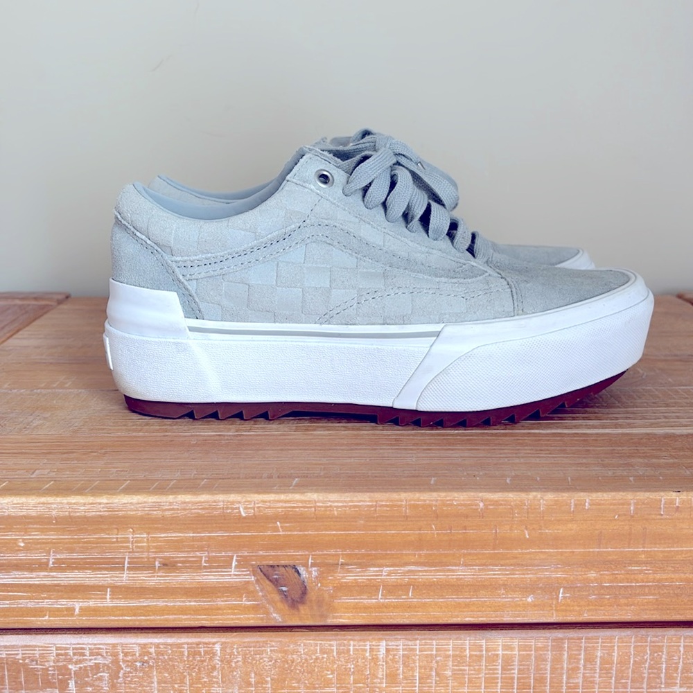 ** GENTLY WORN ** Light Gray Vans Platform Sneaker